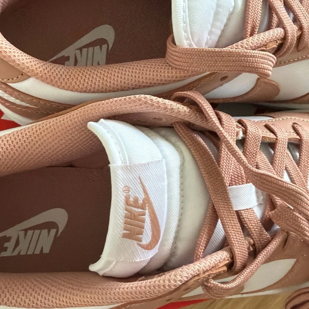 Nike box label